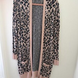 Chic Leopard Print Open Cardigan